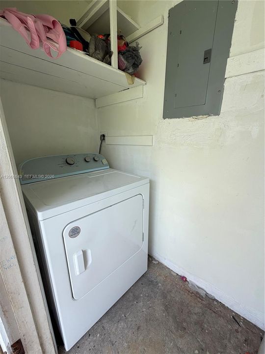 For Rent: $3,200 (2 beds, 2 baths, 1776 Square Feet)