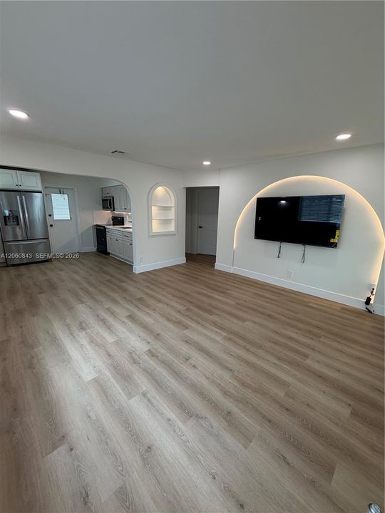 For Rent: $3,200 (2 beds, 2 baths, 1776 Square Feet)