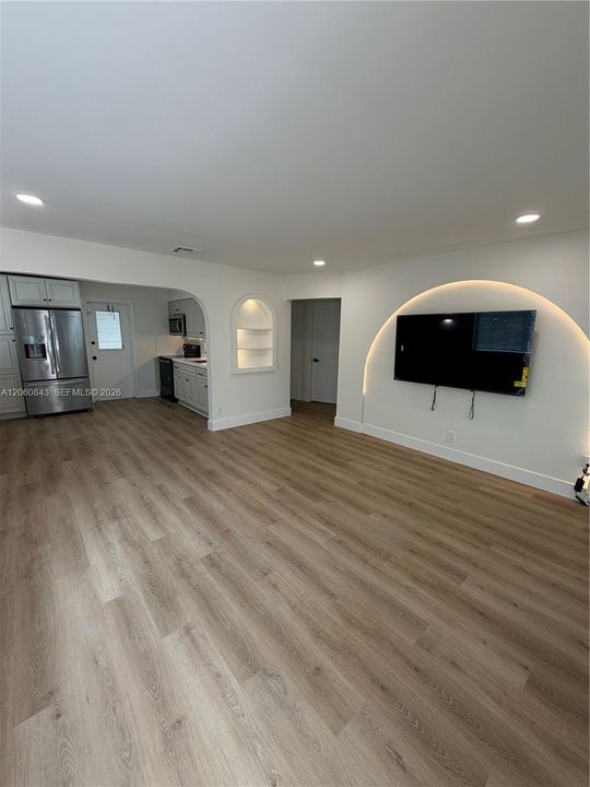 For Rent: $3,200 (2 beds, 2 baths, 1776 Square Feet)