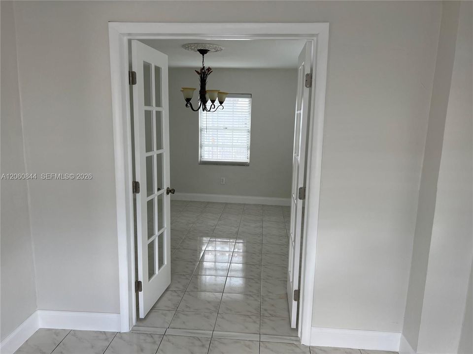 В аренду: $3,500 (3 спален, 1 ванн, 1486 Квадратных фут)