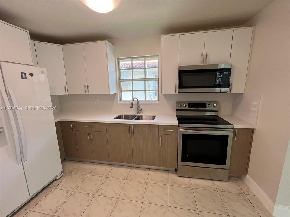 В аренду: $3,500 (3 спален, 1 ванн, 1486 Квадратных фут)