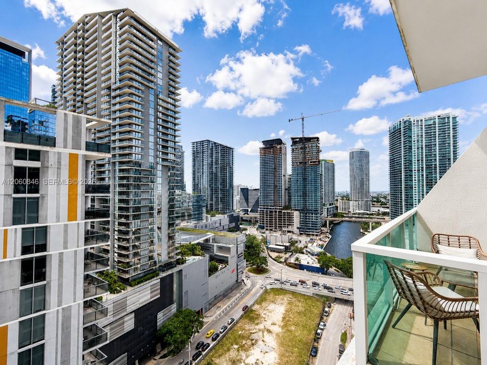 For Sale: $475,000 (1 beds, 1 baths, 1058 Square Feet)