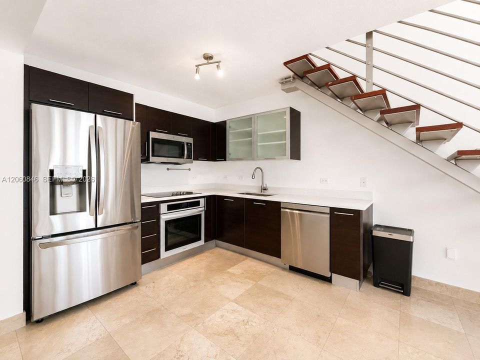 For Sale: $475,000 (1 beds, 1 baths, 1058 Square Feet)