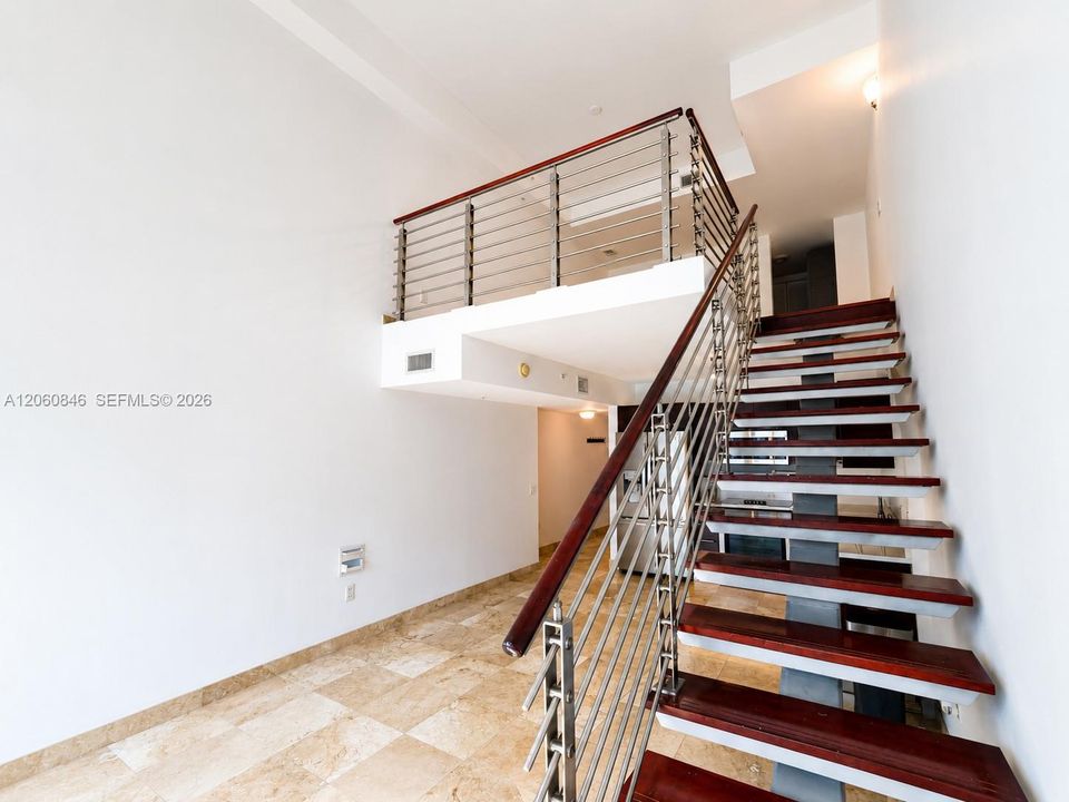 For Sale: $475,000 (1 beds, 1 baths, 1058 Square Feet)