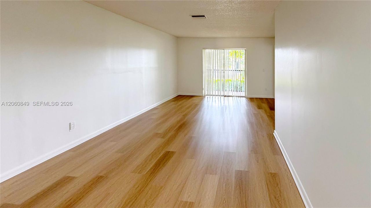 В аренду: $2,100 (2 спален, 2 ванн, 914 Квадратных фут)