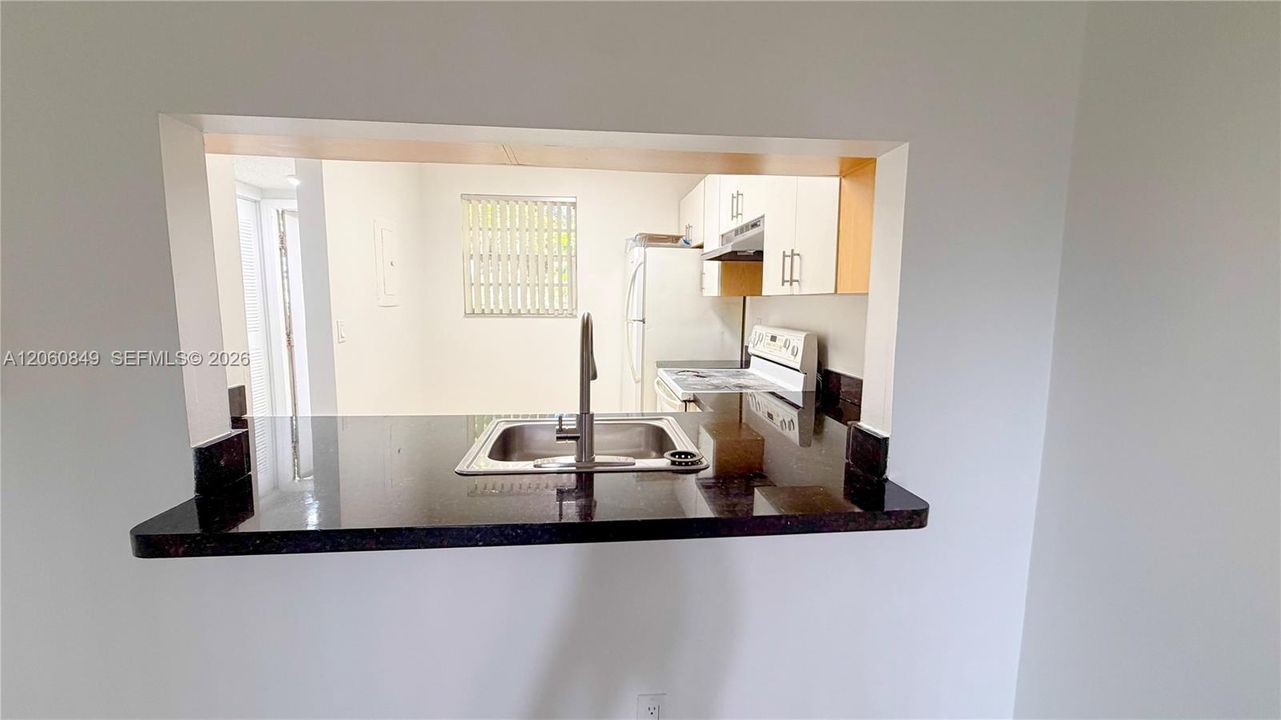 В аренду: $2,100 (2 спален, 2 ванн, 914 Квадратных фут)