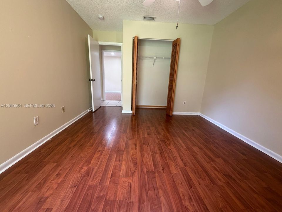 В аренду: $3,900 (4 спален, 2 ванн, 2341 Квадратных фут)