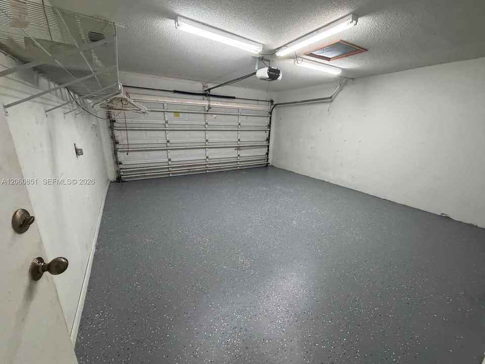 В аренду: $3,900 (4 спален, 2 ванн, 2341 Квадратных фут)