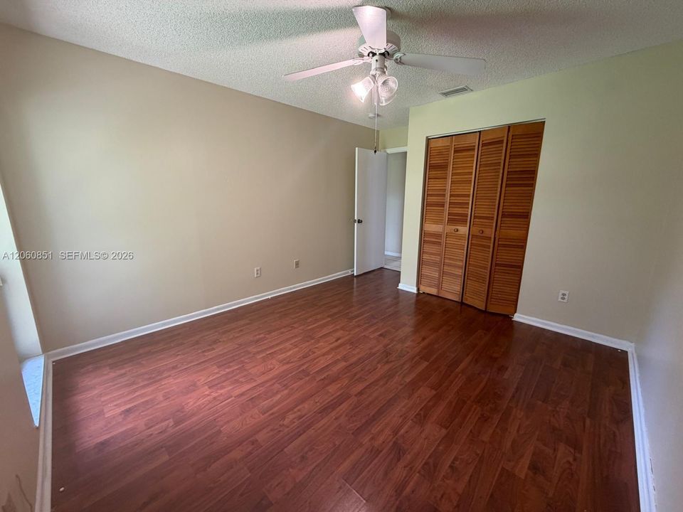 В аренду: $3,900 (4 спален, 2 ванн, 2341 Квадратных фут)