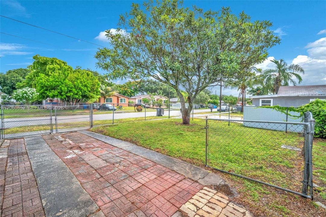 En Venta: $525,000 (3 camas, 2 baños, 1482 Pies cuadrados)
