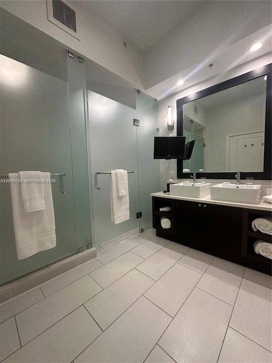 В аренду: $2,750 (1 спален, 1 ванн, 705 Квадратных фут)