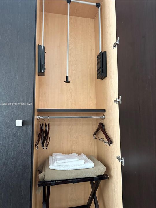 В аренду: $2,750 (1 спален, 1 ванн, 705 Квадратных фут)