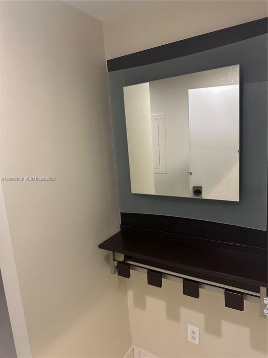 В аренду: $2,750 (1 спален, 1 ванн, 705 Квадратных фут)