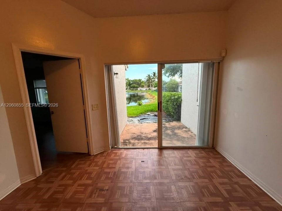 For Sale: $380,000 (2 beds, 2 baths, 1030 Square Feet)