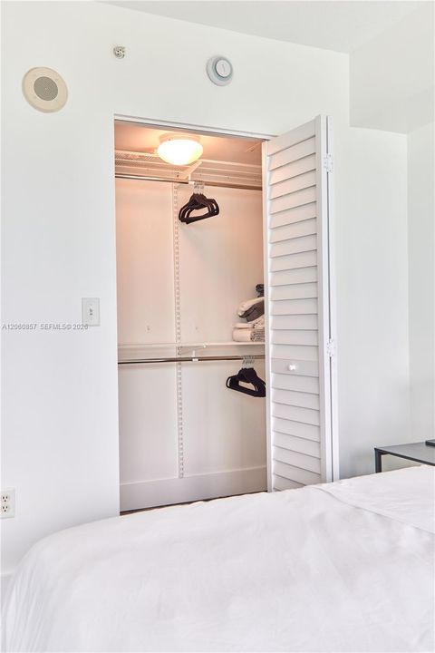 В аренду: $4,450 (2 спален, 2 ванн, 1117 Квадратных фут)