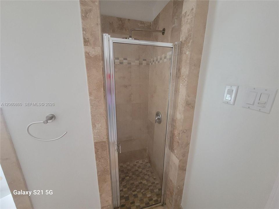 В аренду: $4,500 (3 спален, 2 ванн, 1920 Квадратных фут)