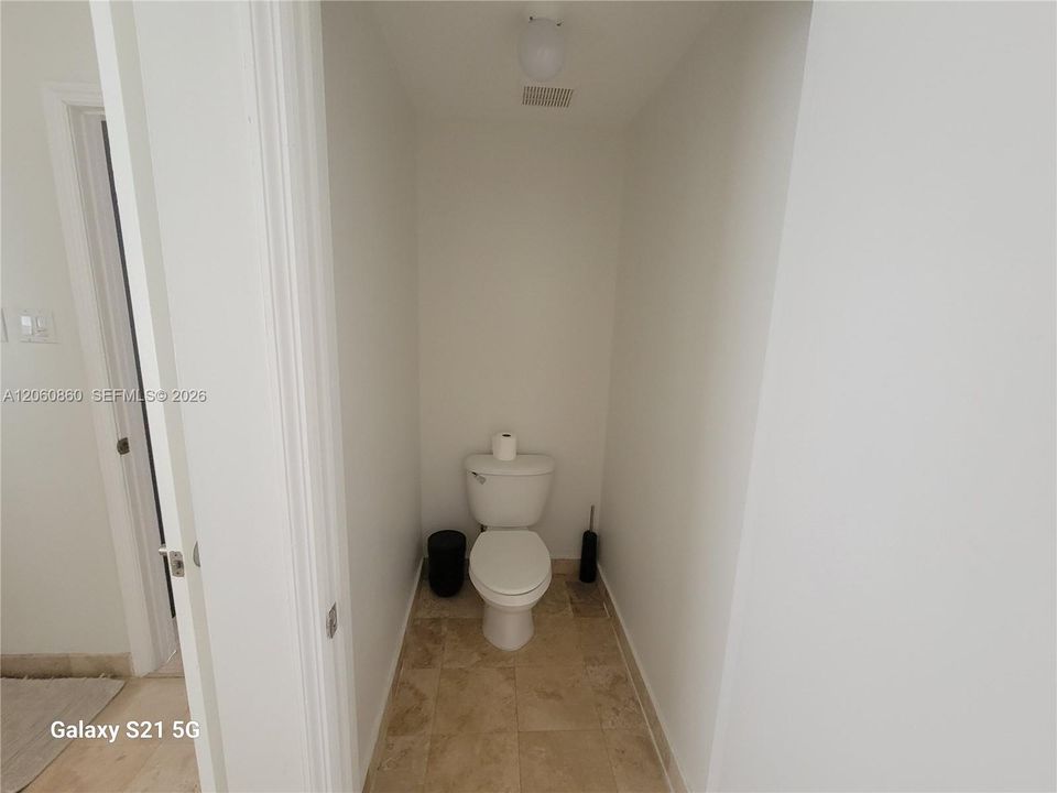 В аренду: $4,500 (3 спален, 2 ванн, 1920 Квадратных фут)
