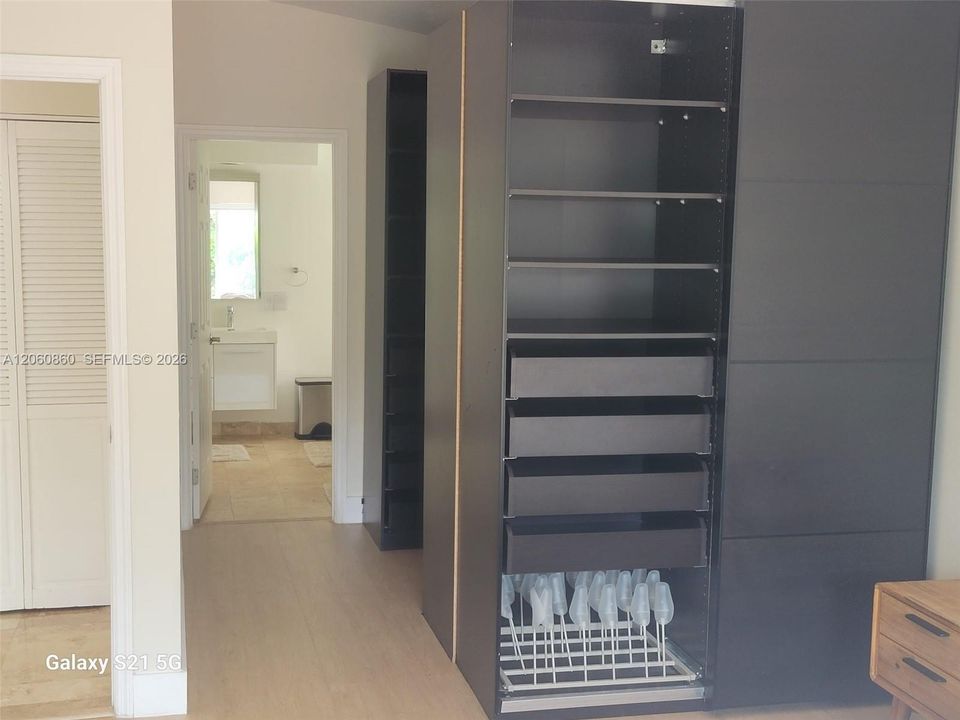 В аренду: $4,500 (3 спален, 2 ванн, 1920 Квадратных фут)