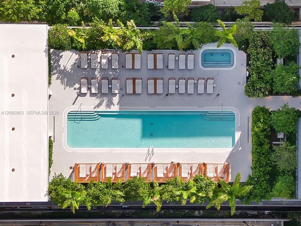 На продажу: $1,550,000 (2 спален, 2 ванн, 1124 Квадратных фут)