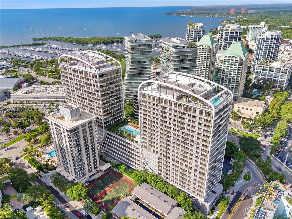 На продажу: $1,550,000 (2 спален, 2 ванн, 1124 Квадратных фут)