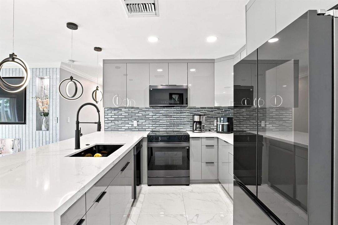 2331_SW_50th_Terrace_Fort_Lauderdale_FL_