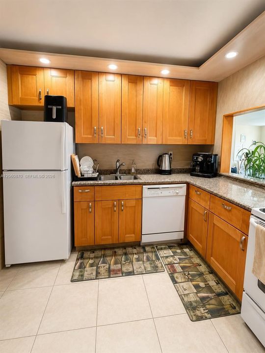 En Venta: $175,000 (1 camas, 1 baños, 915 Pies cuadrados)