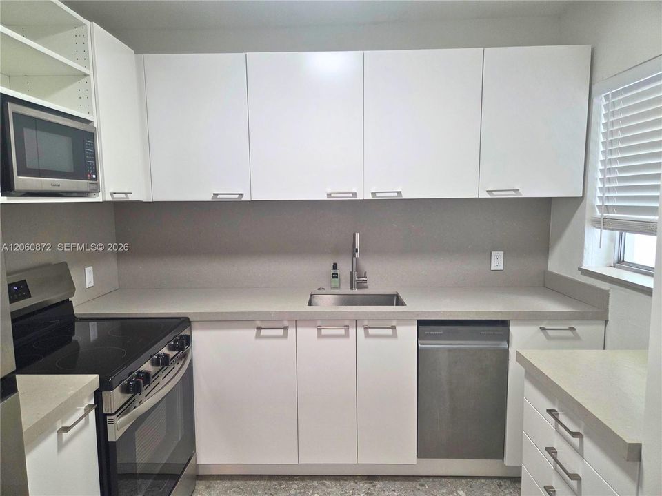 For Sale: $860,000 (3 beds, 1 baths, 1308 Square Feet)