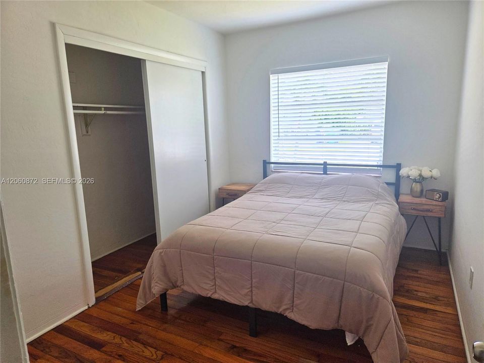 For Sale: $860,000 (3 beds, 1 baths, 1308 Square Feet)