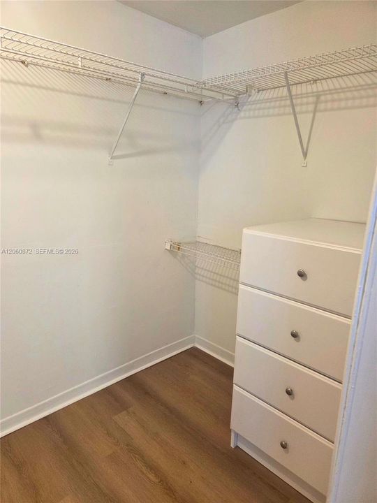 For Sale: $860,000 (3 beds, 1 baths, 1308 Square Feet)