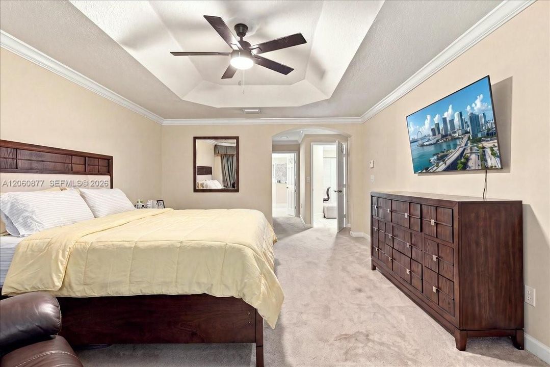 En Venta: $775,000 (4 camas, 3 baños, 2312 Pies cuadrados)