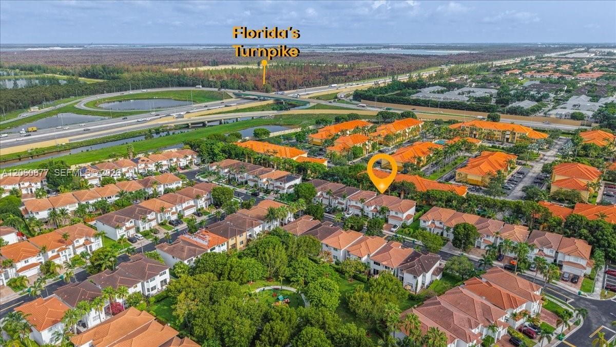 En Venta: $775,000 (4 camas, 3 baños, 2312 Pies cuadrados)