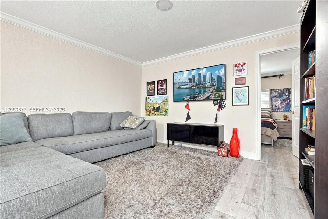 En Venta: $775,000 (4 camas, 3 baños, 2312 Pies cuadrados)