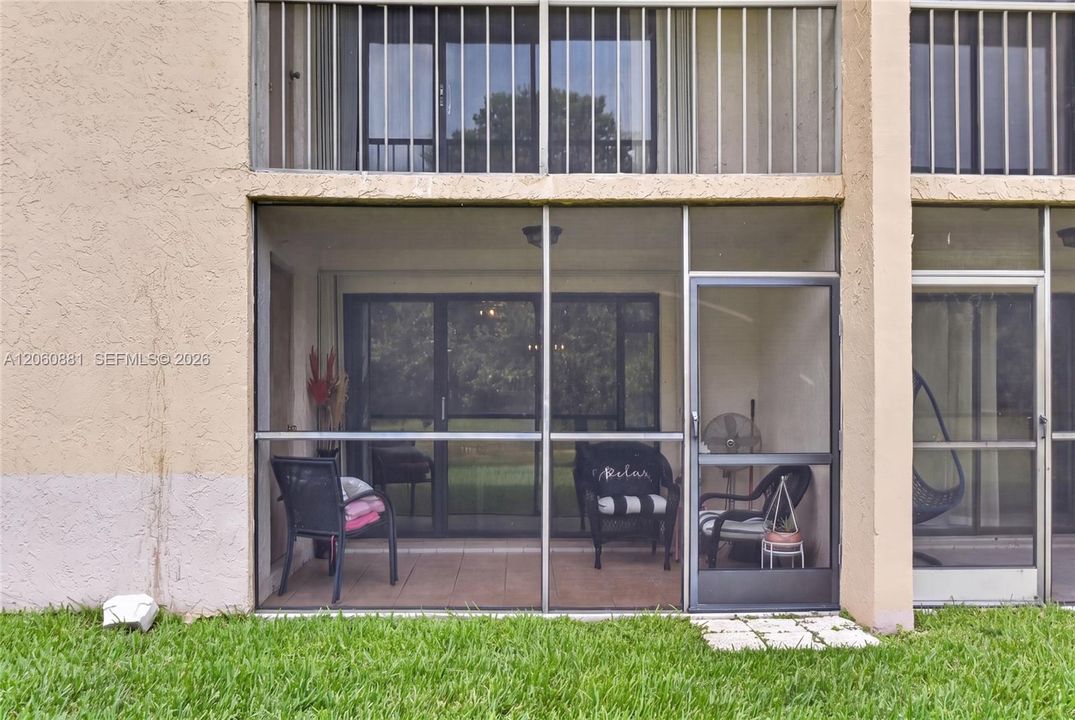 На продажу: $325,000 (2 спален, 2 ванн, 1256 Квадратных фут)