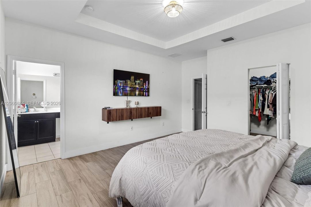 На продажу: $429,900 (3 спален, 2 ванн, 1740 Квадратных фут)
