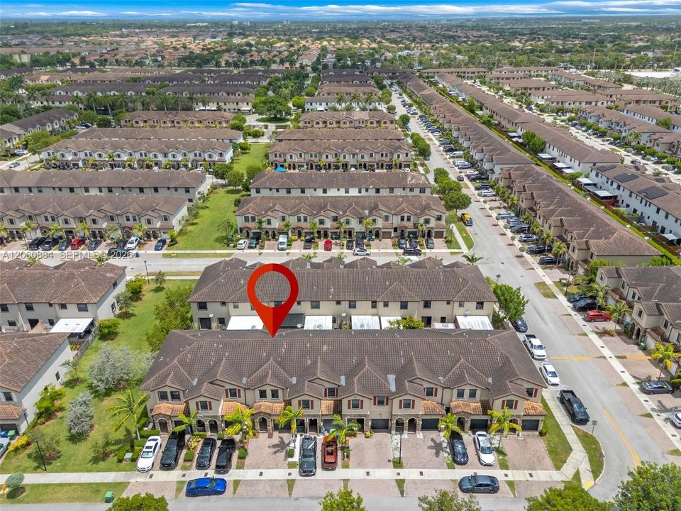 На продажу: $429,900 (3 спален, 2 ванн, 1740 Квадратных фут)
