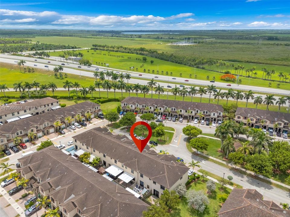 На продажу: $429,900 (3 спален, 2 ванн, 1740 Квадратных фут)