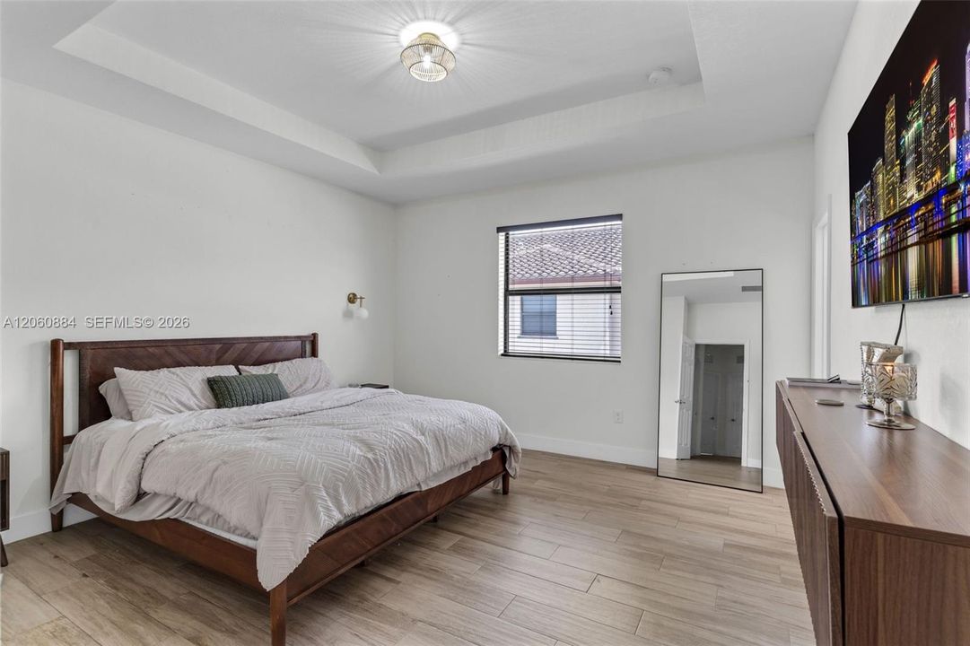 На продажу: $429,900 (3 спален, 2 ванн, 1740 Квадратных фут)