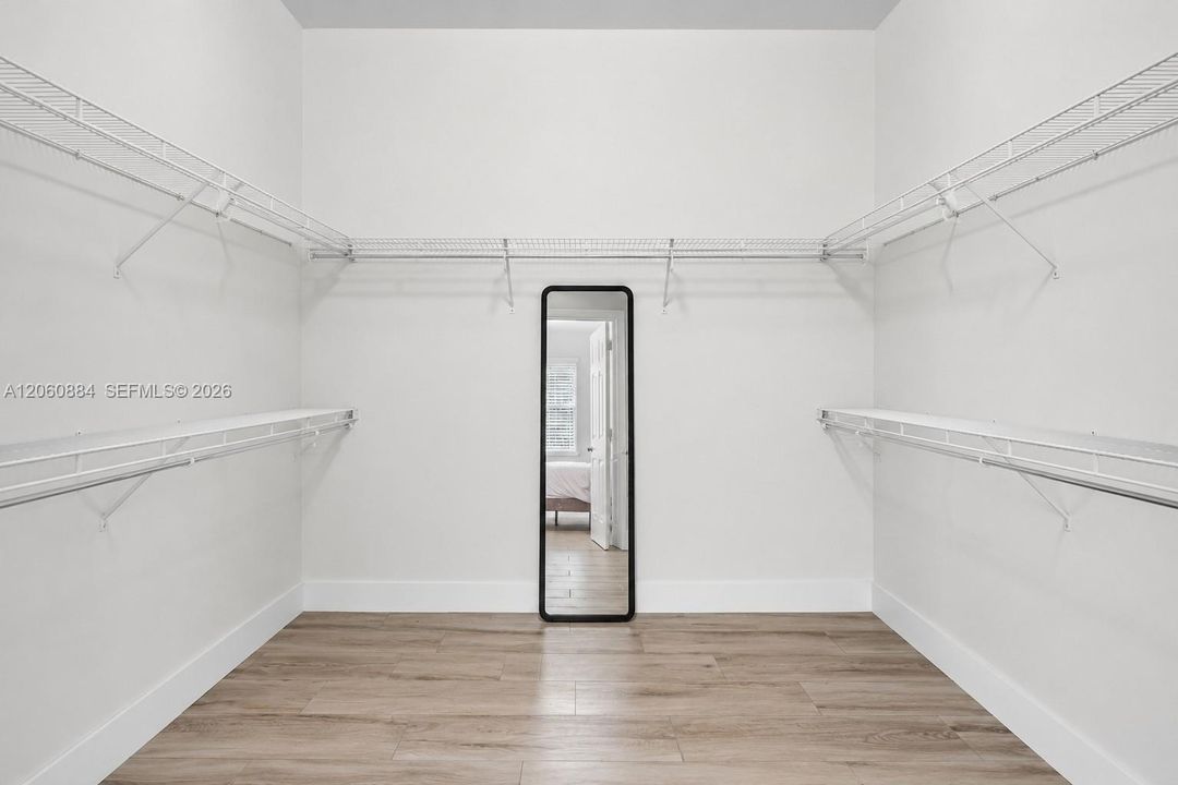 На продажу: $429,900 (3 спален, 2 ванн, 1740 Квадратных фут)