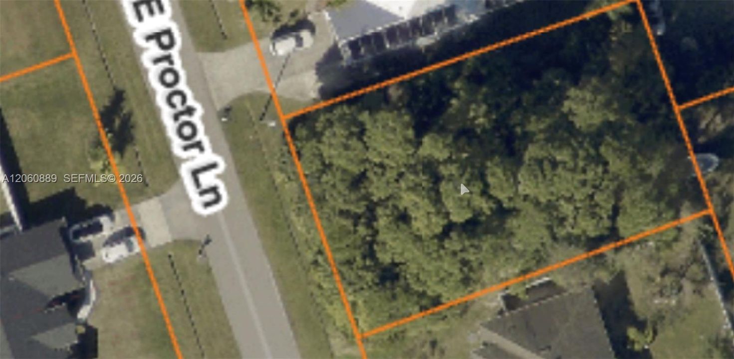 На продажу: $239,999 (0.23 acres)