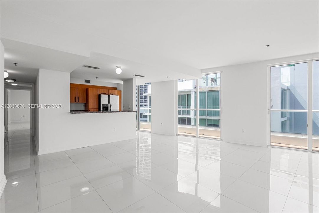 В аренду: $3,900 (2 спален, 2 ванн, 1387 Квадратных фут)