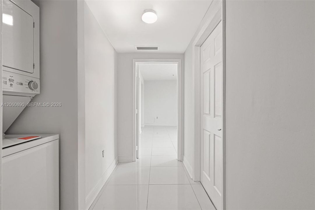 В аренду: $3,900 (2 спален, 2 ванн, 1387 Квадратных фут)