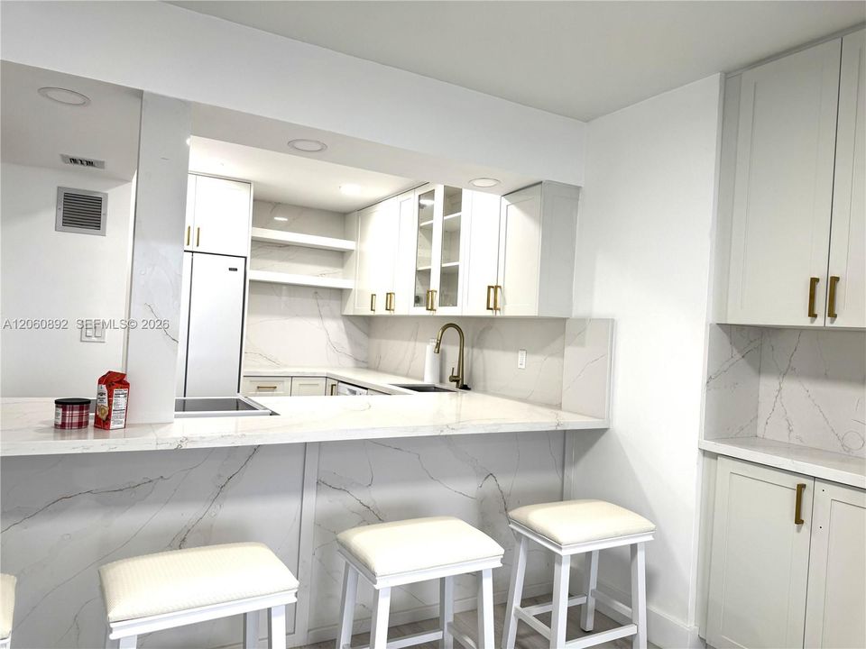 В аренду: $2,500 (1 спален, 1 ванн, 570 Квадратных фут)