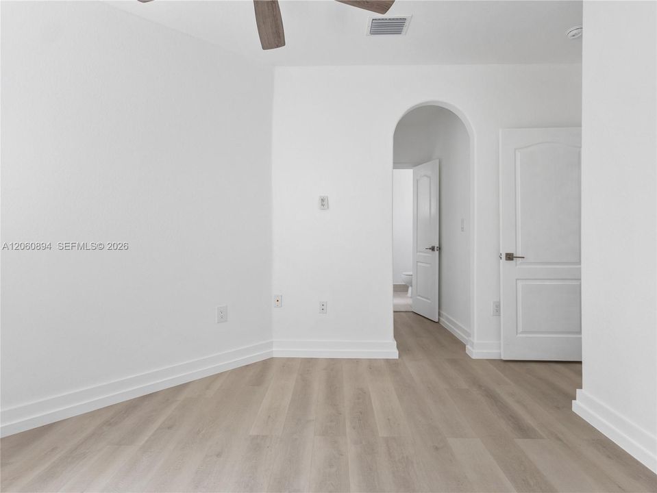 В аренду: $4,300 (3 спален, 3 ванн, 1863 Квадратных фут)