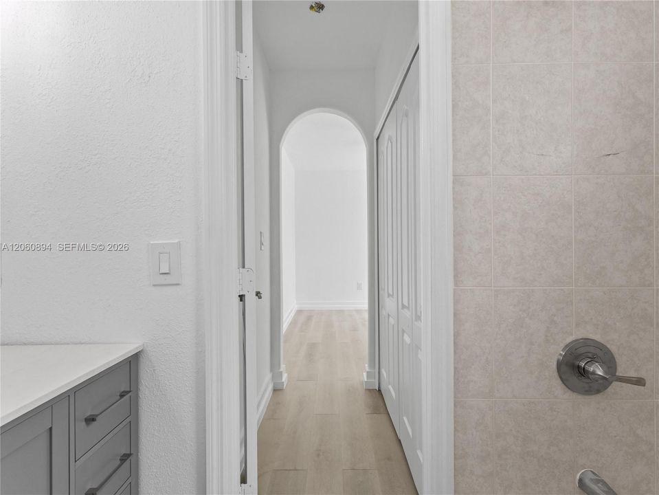 В аренду: $4,300 (3 спален, 3 ванн, 1863 Квадратных фут)