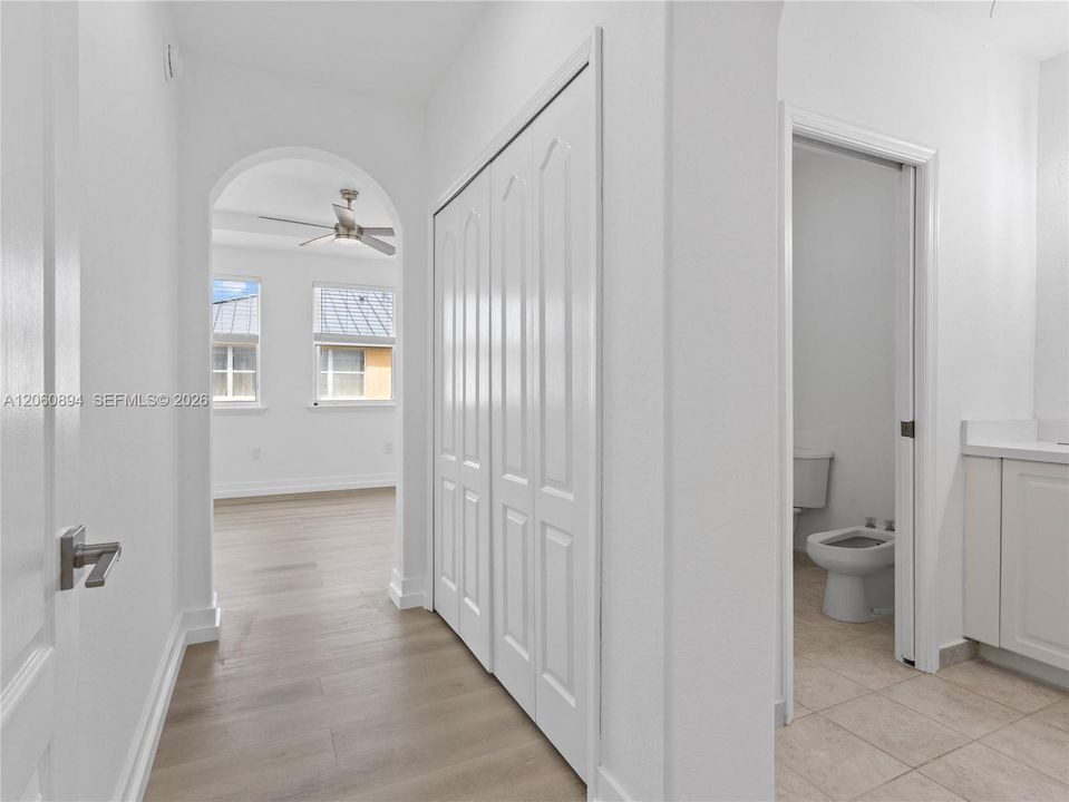В аренду: $4,300 (3 спален, 3 ванн, 1863 Квадратных фут)
