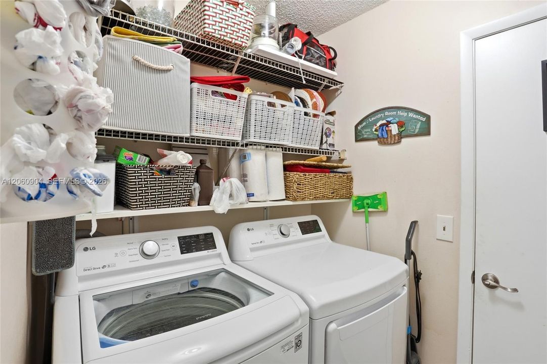 En Venta: $380,000 (3 camas, 2 baños, 0 Pies cuadrados)