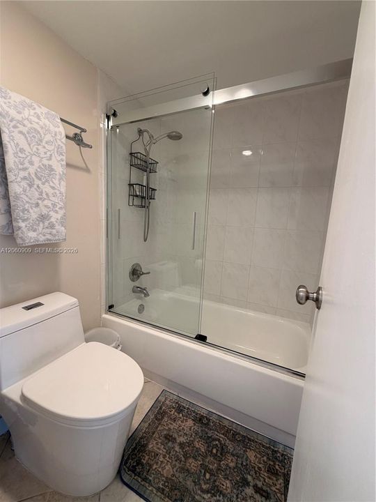 For Rent: $2,900 (2 beds, 2 baths, 1250 Square Feet)