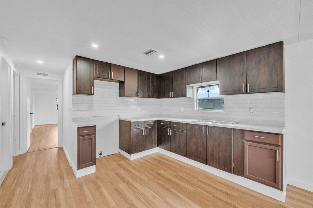 7 Kitchen