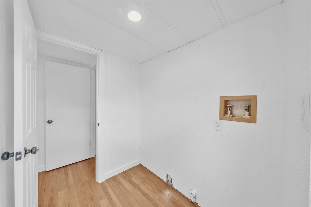 14 Laundry Room