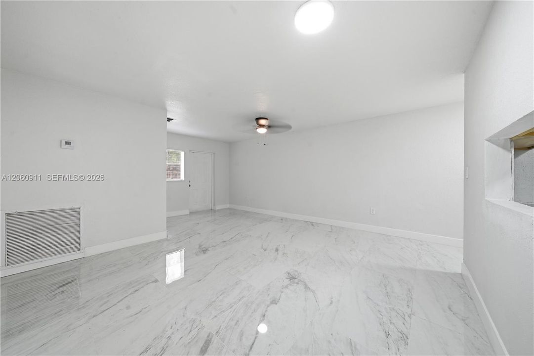 Active With Contract: $350,000 (3 beds, 1 baths, 1152 Square Feet)